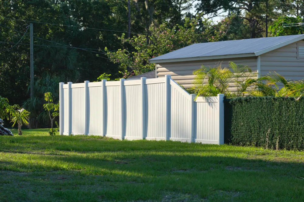 5 Common Questions and Answers About Vinyl Fencing