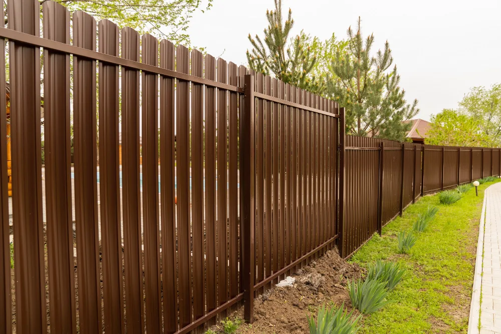 Choosing the Perfect Fence for Your Property: A Comprehensive Guide