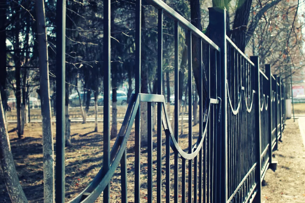 Aluminum Fence Installation in St. Cloud, FL: A Guide